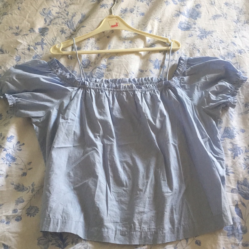 chic off shoulder summer top